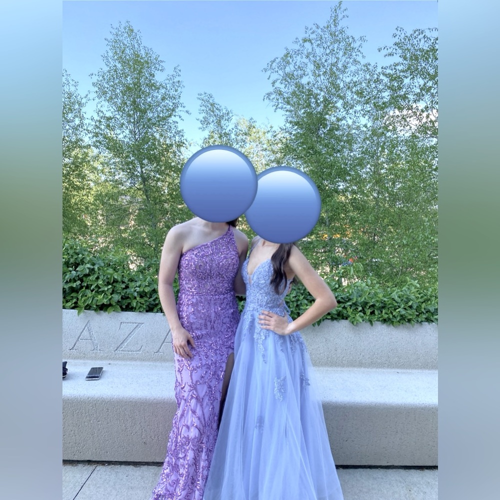 Alyce Paris size 2 prom dress from Elaine’s. Worn twice and in good condition.